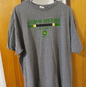 Mens John Deere  T-shirt Size XL
